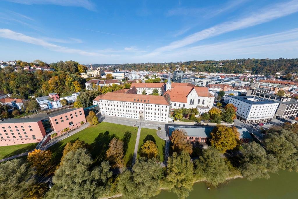 Nikola Kloster from above